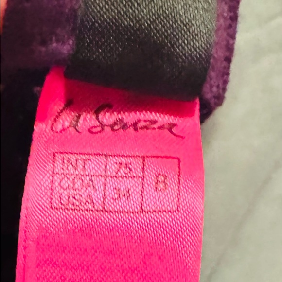 Lace Underwire Bra in Plum - Picture 2 of 2